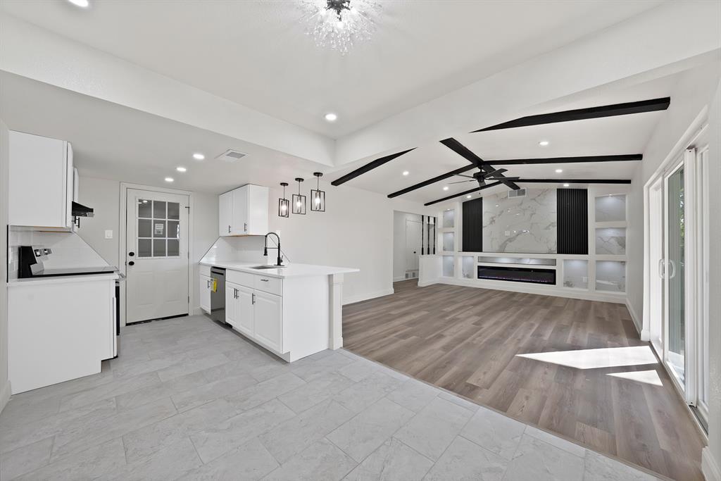 858 Lexington Drive