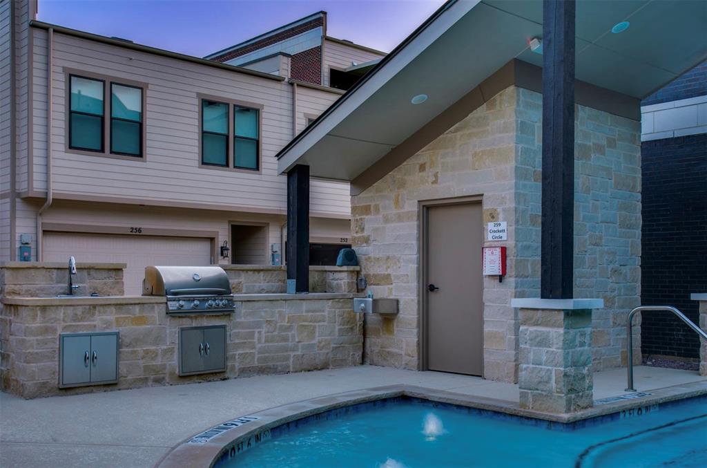 Roanoke City Center - Residential