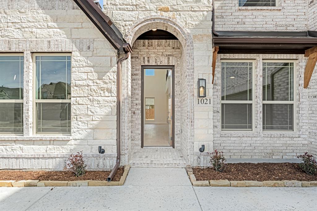 1021 Dupont Drive