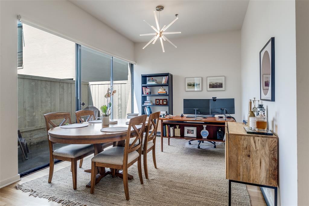 3922 Travis Street 12