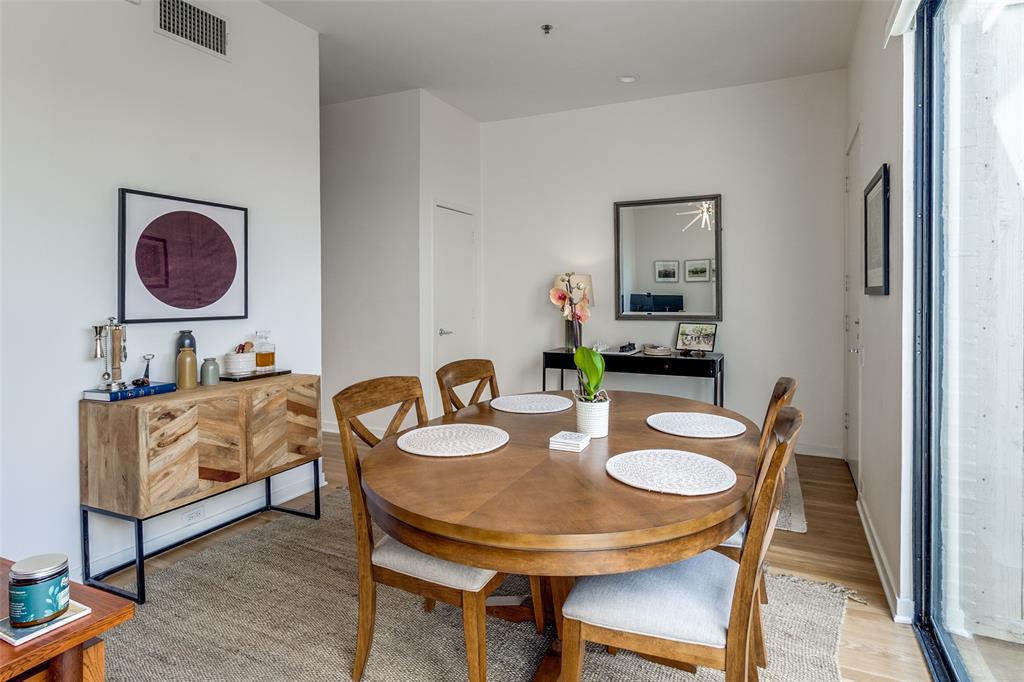 3922 Travis Street 12