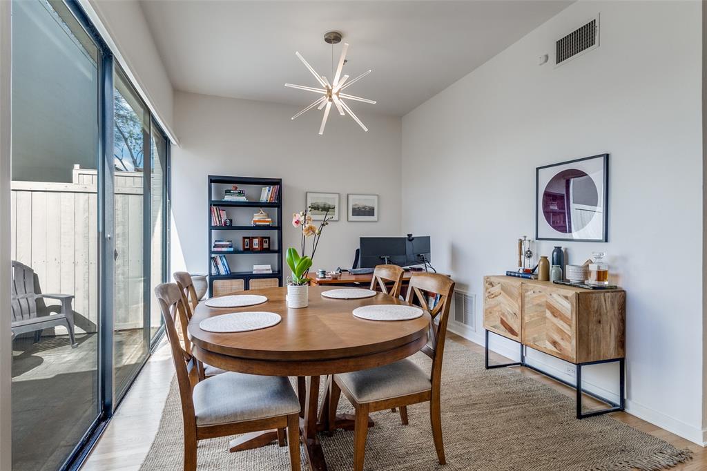 3922 Travis Street 12