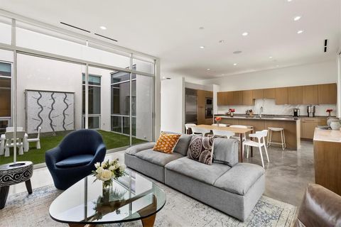 3740 Holland Avenue 3B Dallas TX 75219