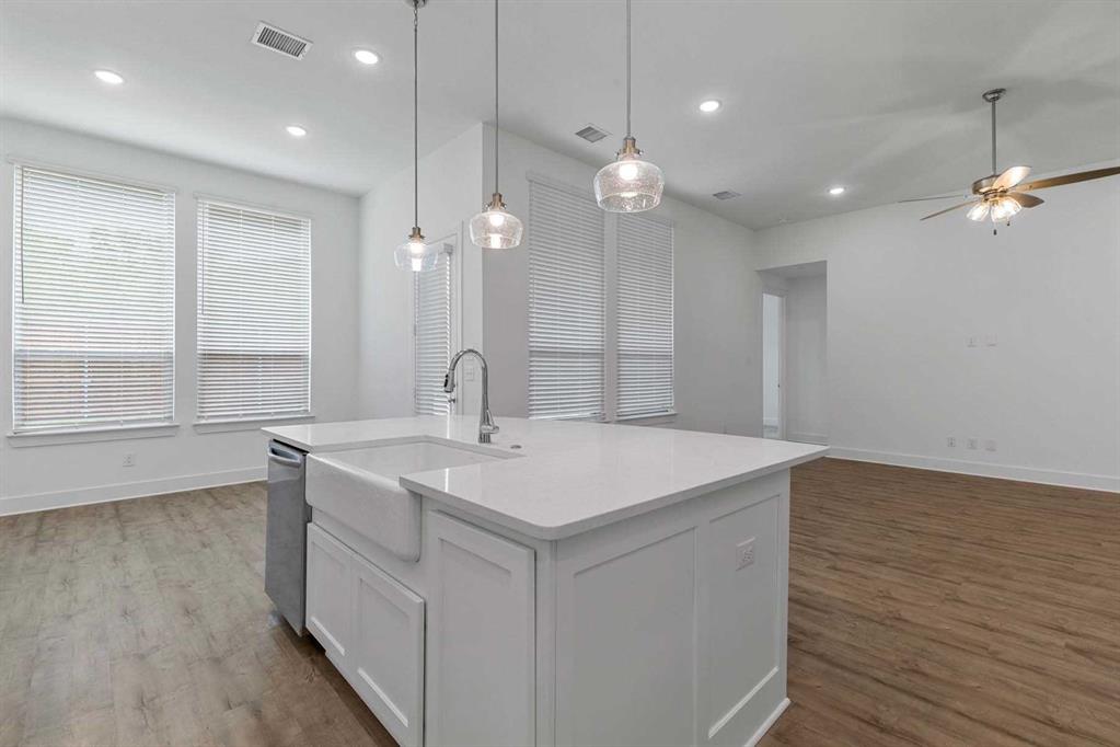 Gateway Village - The Reserve - Residential