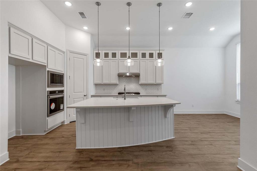 Gateway Village - The Reserve - Residential