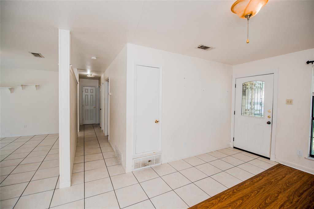 Photo 6 of 29 of 1122 Caravan Trail house
