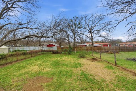 Tiny photo for 320 N Park Street, Dublin, TX 76446 (MLS # 21199478)