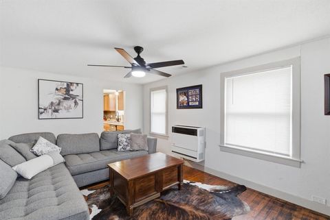 Tiny photo for 320 N Park Street, Dublin, TX 76446 (MLS # 21199478)