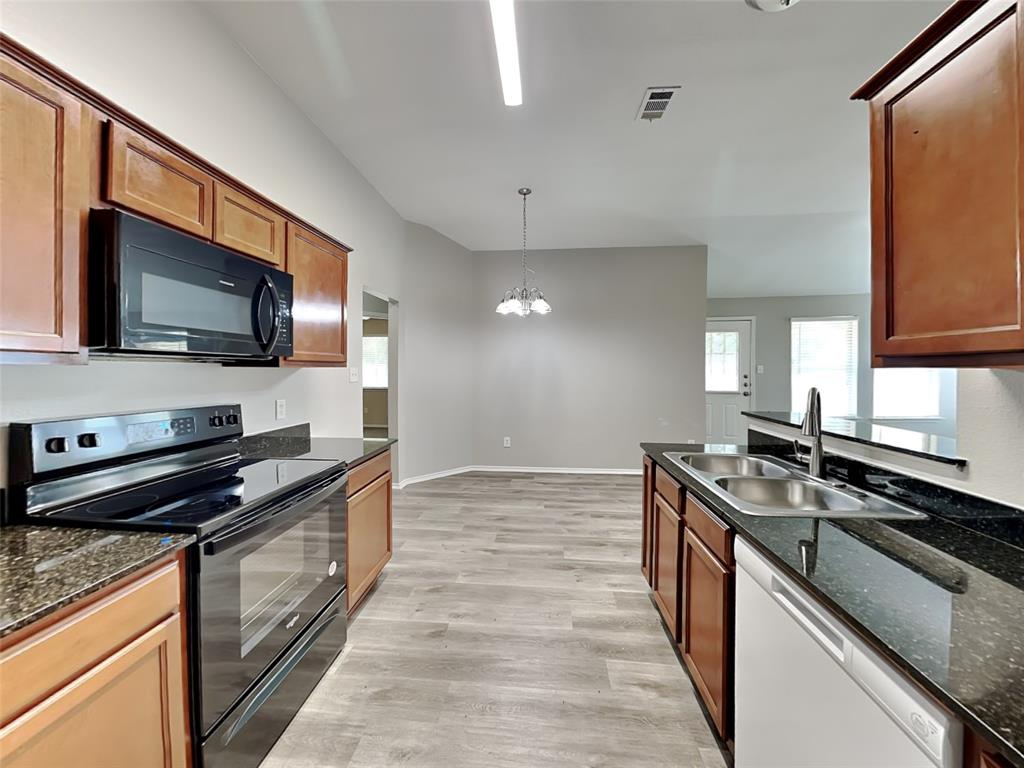 Sandyland Estates - Residential Lease