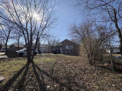 433 Sabine Avenue Cleburne TX 76031