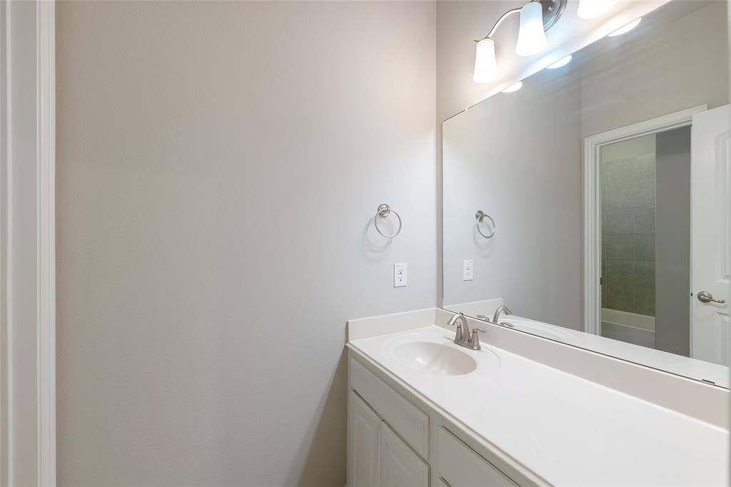 STONE HOLLOW ADDITION PHASE SIX (CMC) - Residential Lease