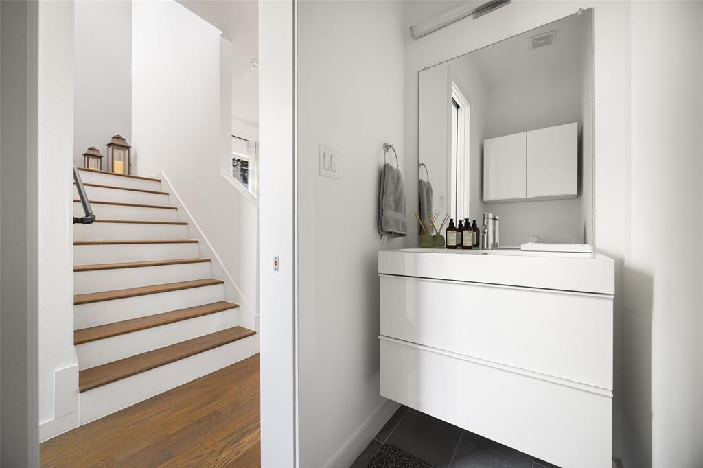 5615 Bryan Parkway Condo - Residential