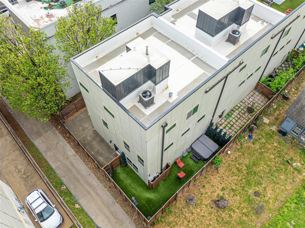 5615 Bryan Parkway Condo - Residential