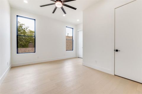 Tiny photo for 4218 Bonham Street, Dallas, TX 75229 (MLS # 21032528)