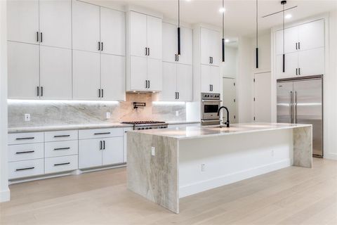 Tiny photo for 4218 Bonham Street, Dallas, TX 75229 (MLS # 21032528)