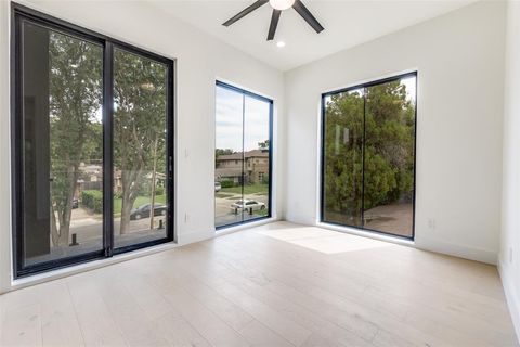 Tiny photo for 4218 Bonham Street, Dallas, TX 75229 (MLS # 21032528)