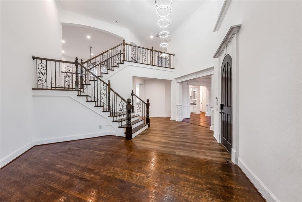 1207 Silentbrook Court
