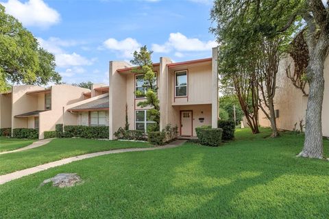 Photo of 514 Valley Park Drive, Garland, TX 75043 (MLS # 21281379)