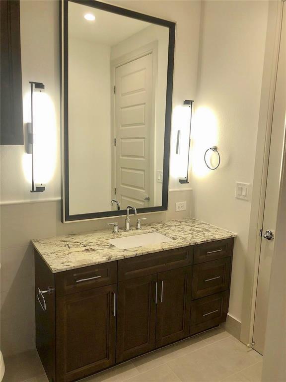 Union Dallas Master Condominium - Residential Lease