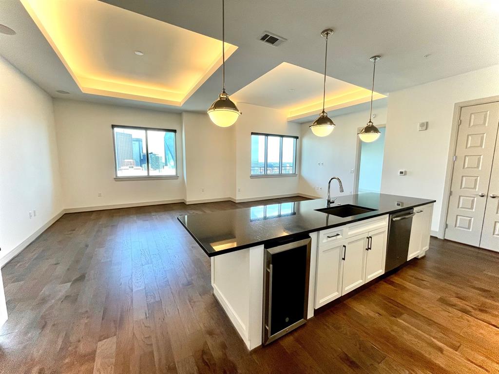 Union Dallas Master Condominium - Residential Lease