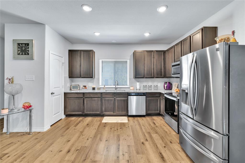 5528 Topwater Trail