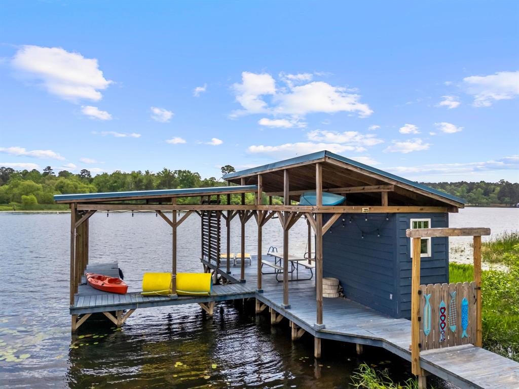 Photo of 210 County Road 3495, Hawkins, TX 75765 (MLS # 21350601)