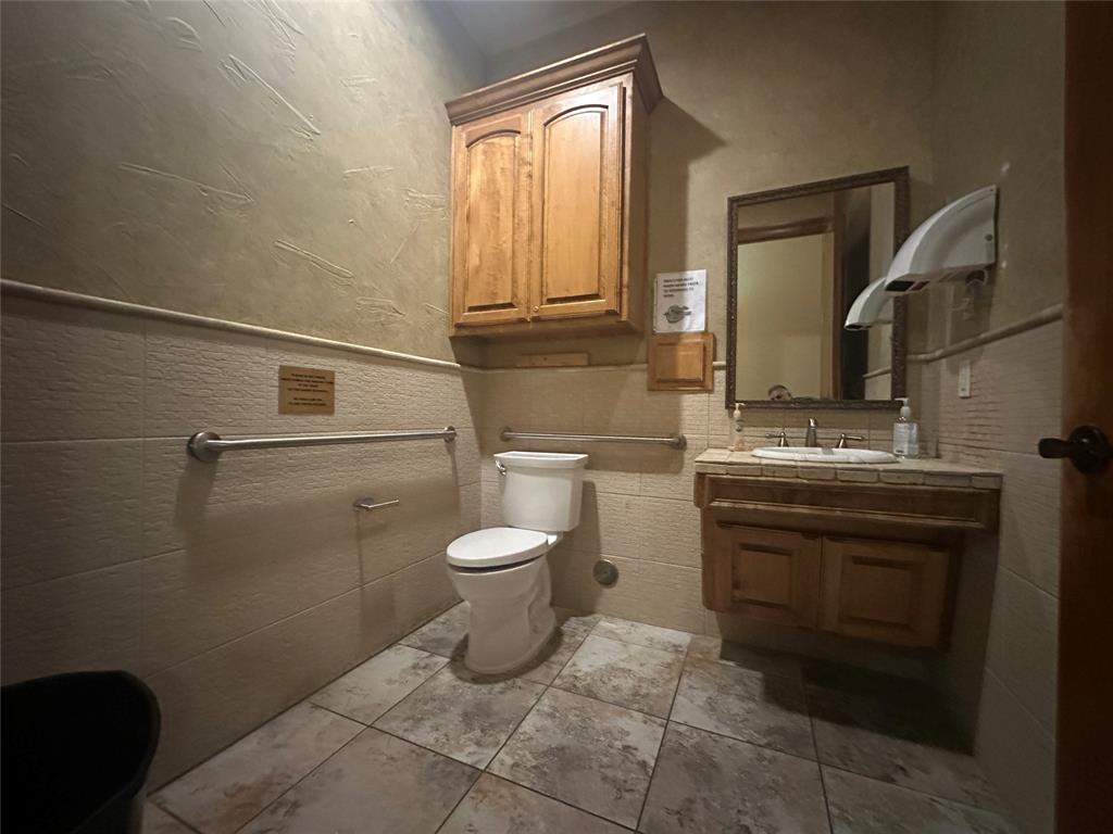 Village Of Medical Center Office Condo - Commercial Lease