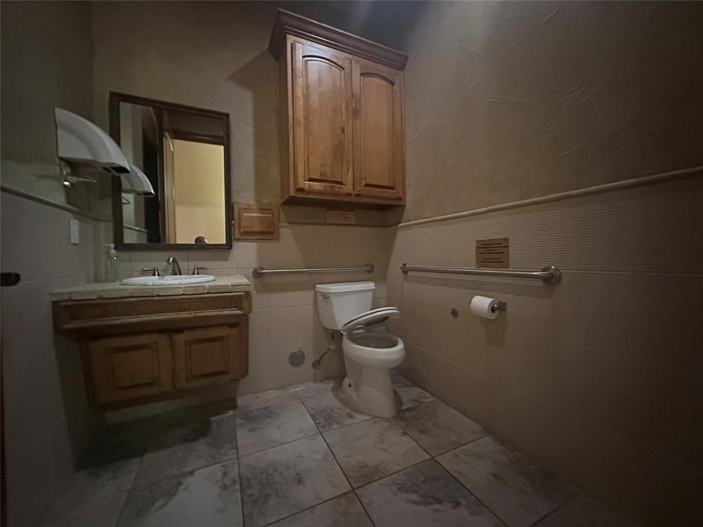 Village Of Medical Center Office Condo - Commercial Lease