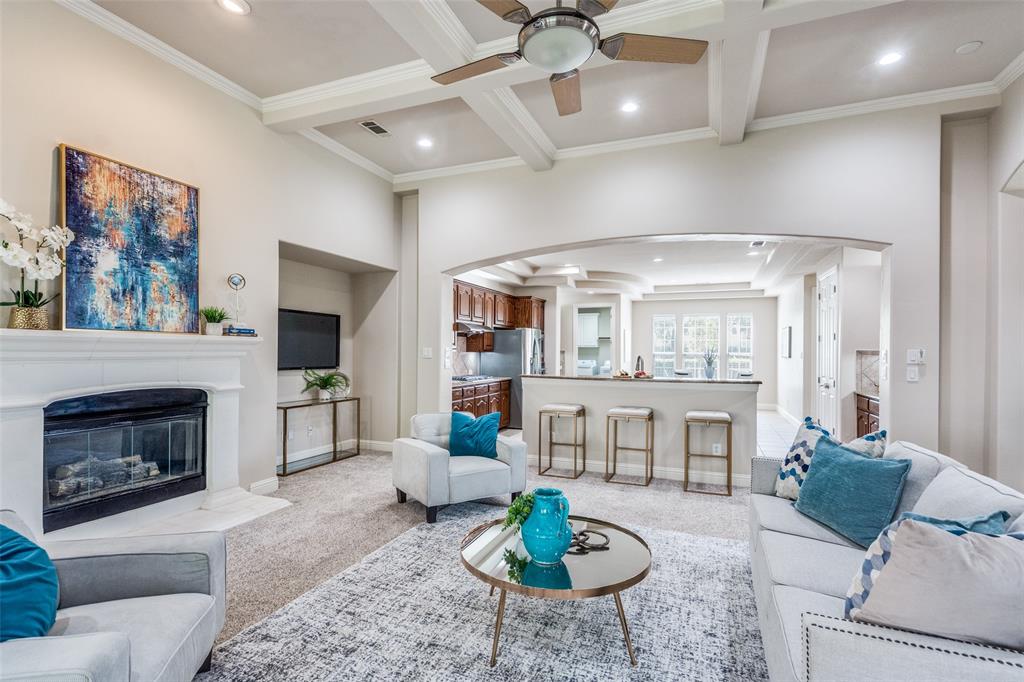 1709 Pecan Grove