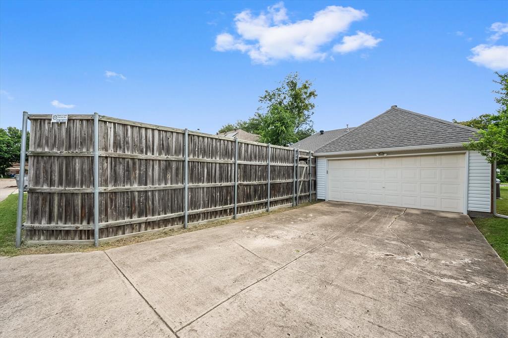 812 FALL Drive