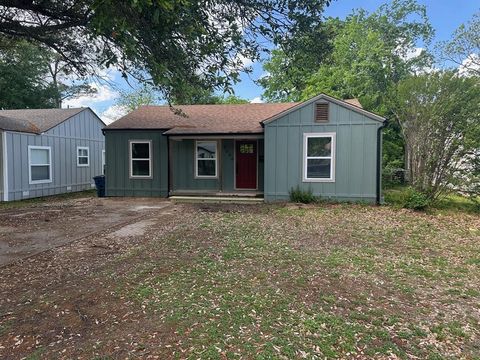 1606 Cherry Avenue Corsicana TX 75110