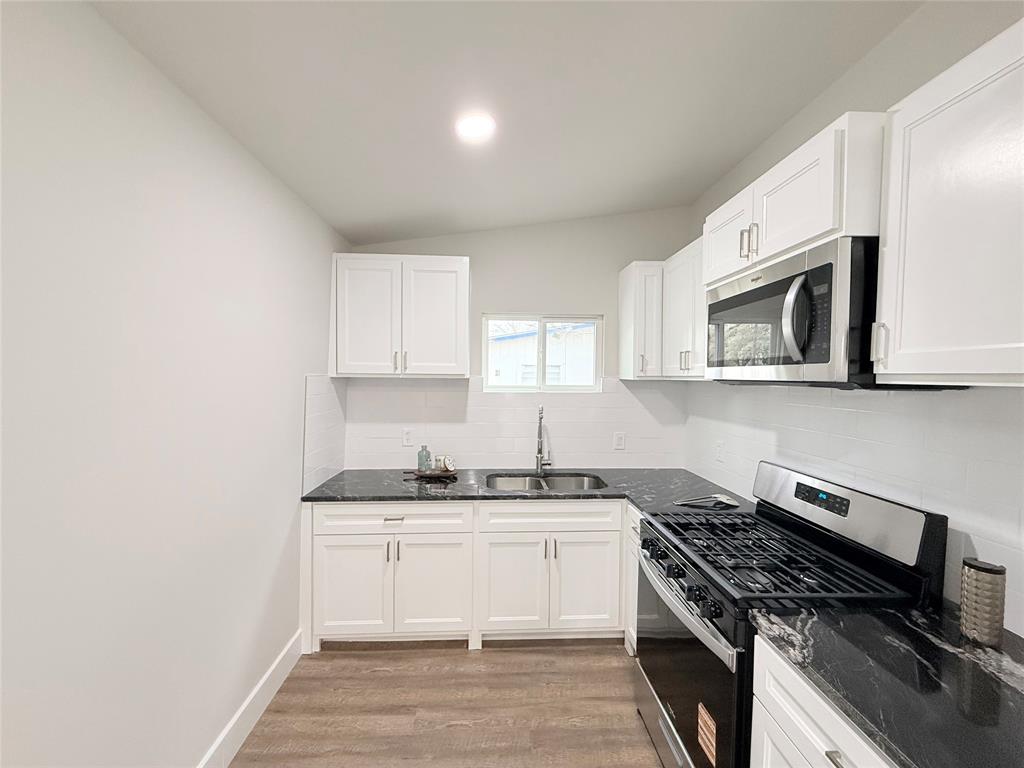 1303 N Galloway Avenue