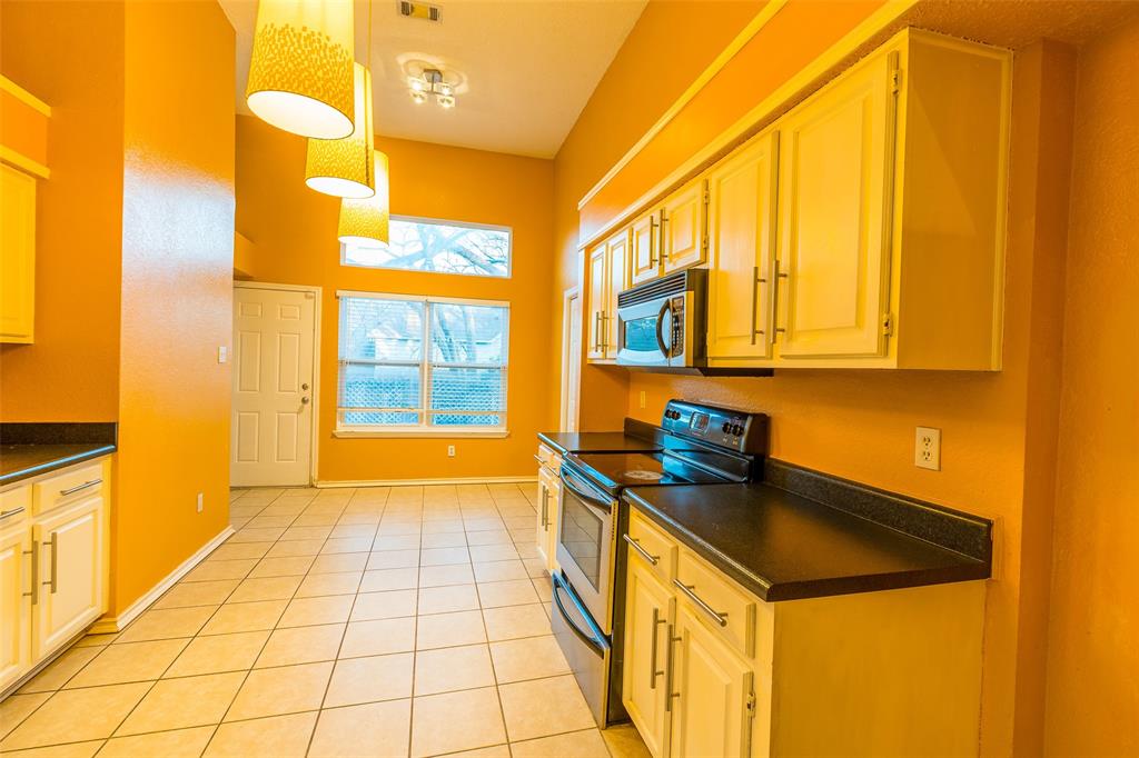 Meadows Add The Grpvine - Residential Lease