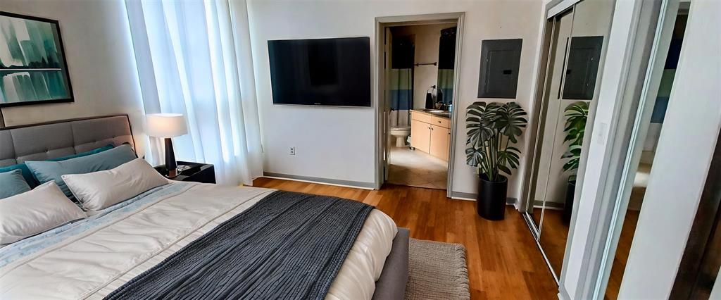 Renaissance On Turtle Creek Condo - Residential