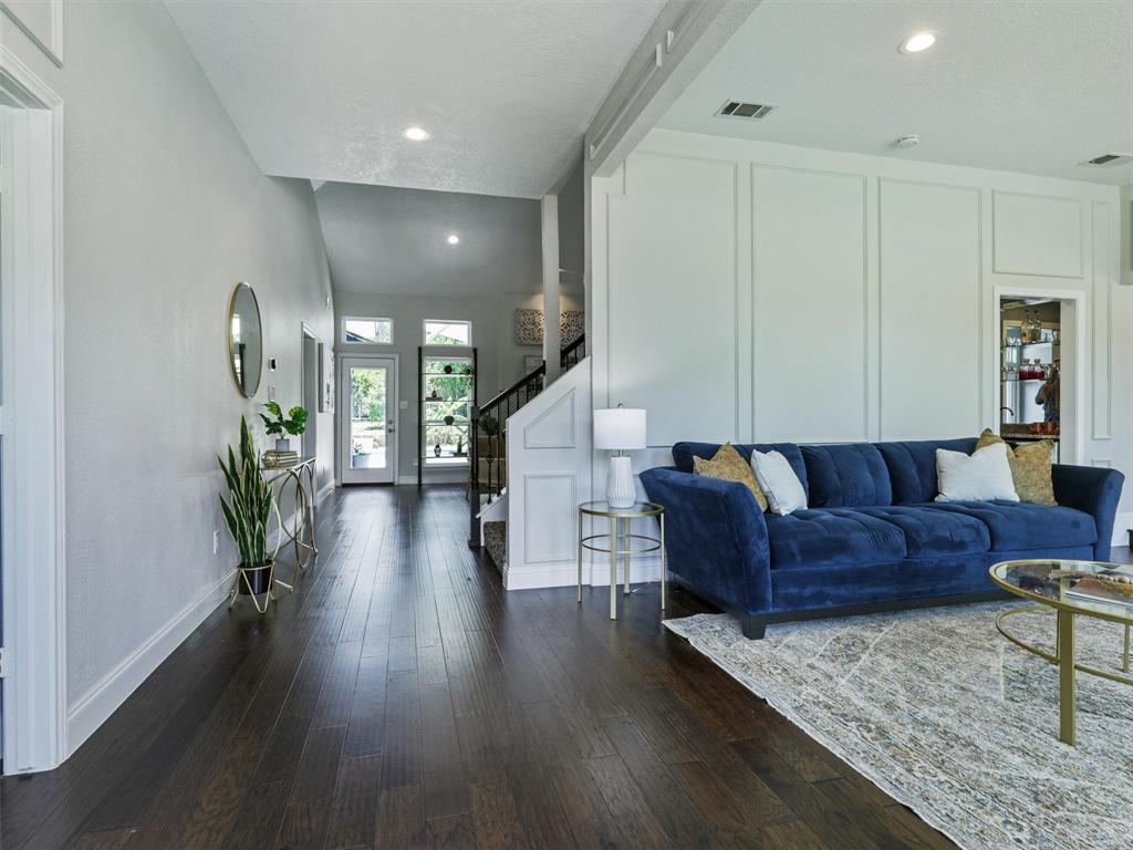 1116 Dentonshire Drive