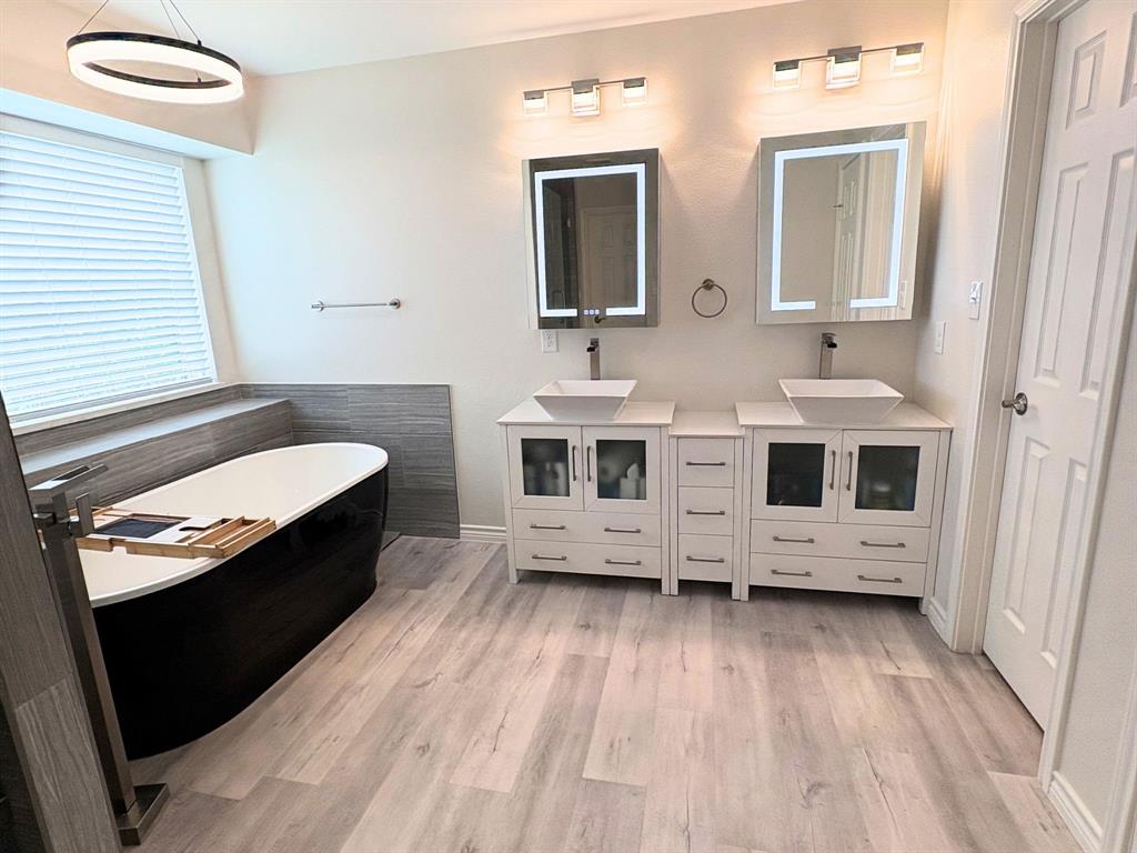1419 Country Creek Trail