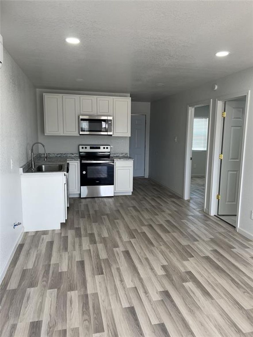 Year end special $1,099 rent and $500 deposit
Have you been driving miles to get to work and have been looking to rent something in between Decatur and Alvord. These brand new apartments with all new appliances have been built just for you. Apartments with the country feel but still in close proximity to the city. Schedule your showing now. Two bed one bath, large living room, open concept layout with washer and dryer connections. Water, Sewer and Trash services are included in rent. Tenant pays for electricity. Very energy efficient constructions so low utility bills. $500 deposit if you sign a lease in October, normally its one month rent. In between Decatur and Alvord on HWY 287 HWY 81.