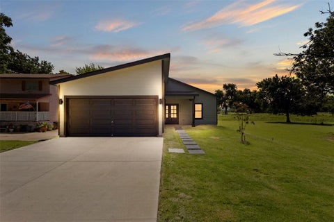 Photo of 4406 S Ottawa Road, Dallas, TX 75212 (MLS # 21423245)