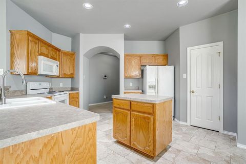 Tiny photo for 10625 Ashmore Drive, Fort Worth, TX 76131 (MLS # 21193832)