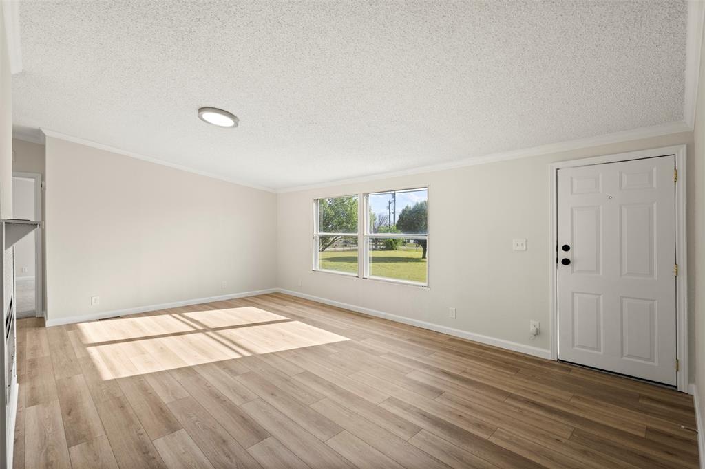 3512 Raintree Drive S