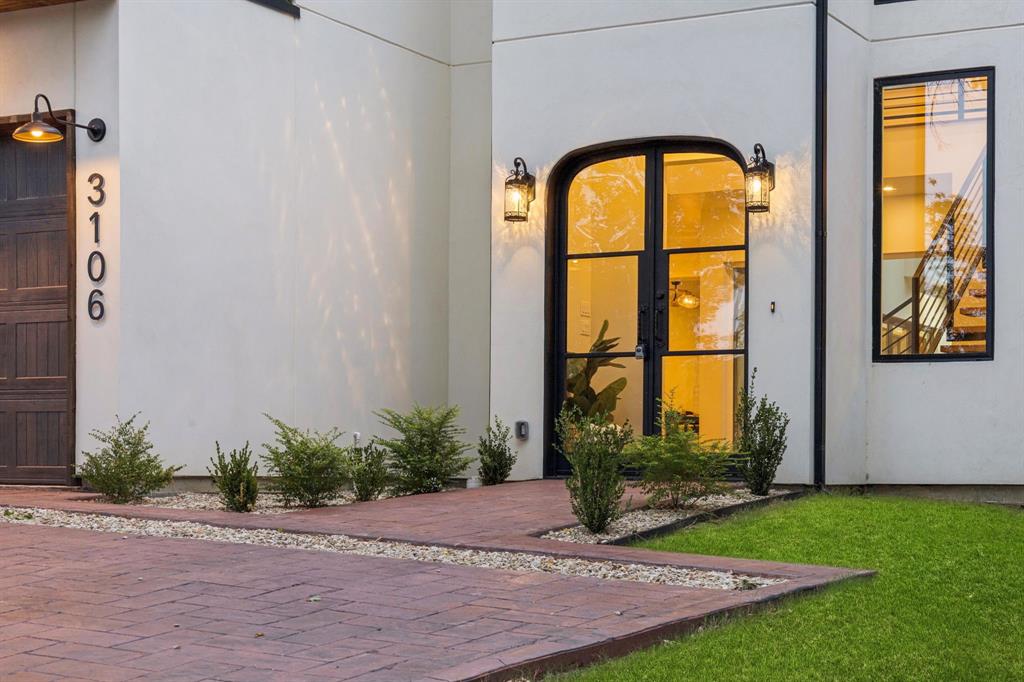 3106 W Jefferson Boulevard