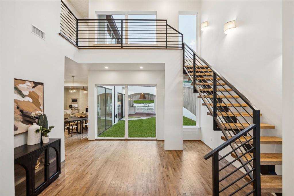 3106 W Jefferson Boulevard