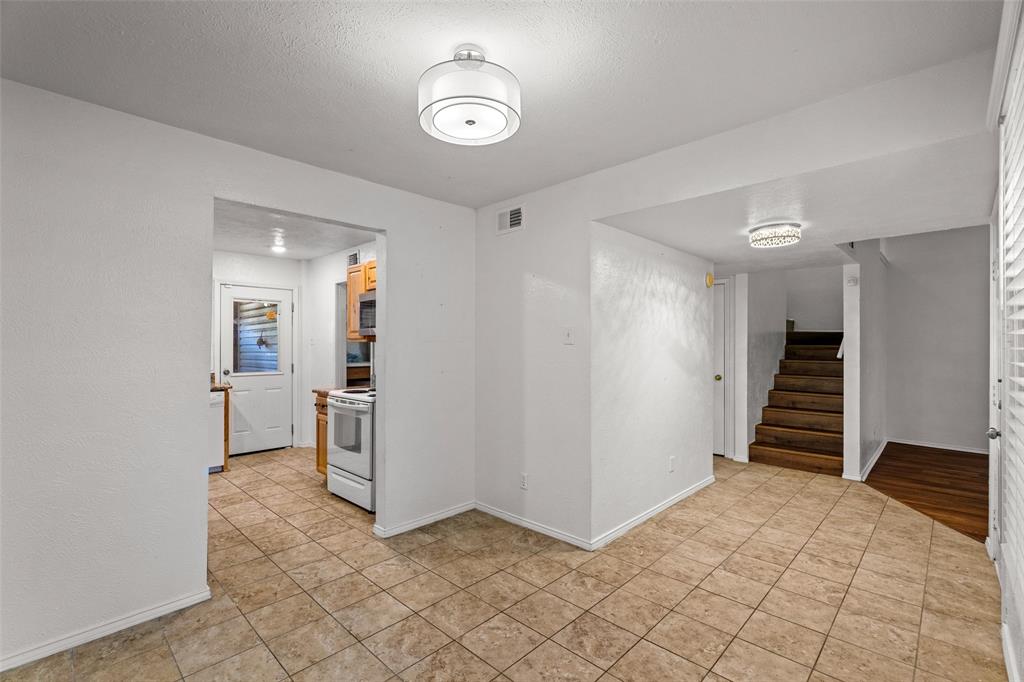 Creekside Twnhms Ph 1 - Residential Lease