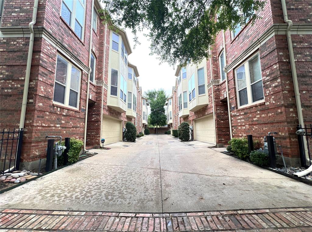 Holland Ave Add Sec 01 - Residential Lease