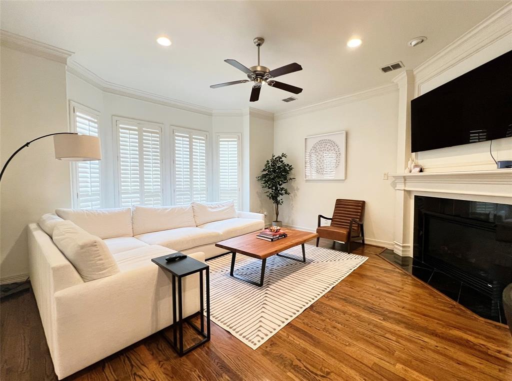 Holland Ave Add Sec 01 - Residential Lease