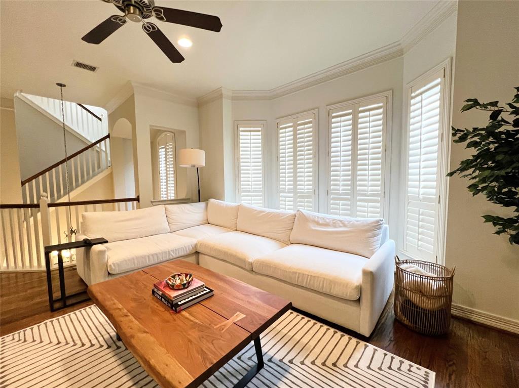 Holland Ave Add Sec 01 - Residential Lease