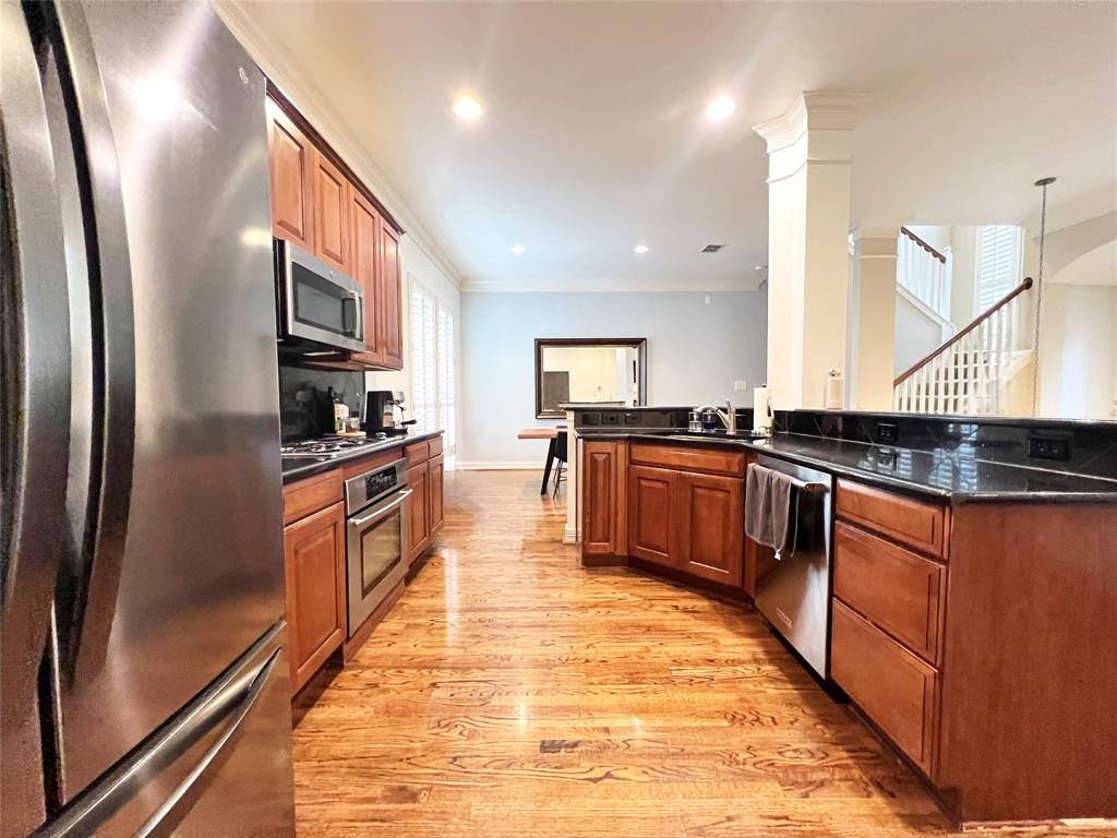 Holland Ave Add Sec 01 - Residential Lease