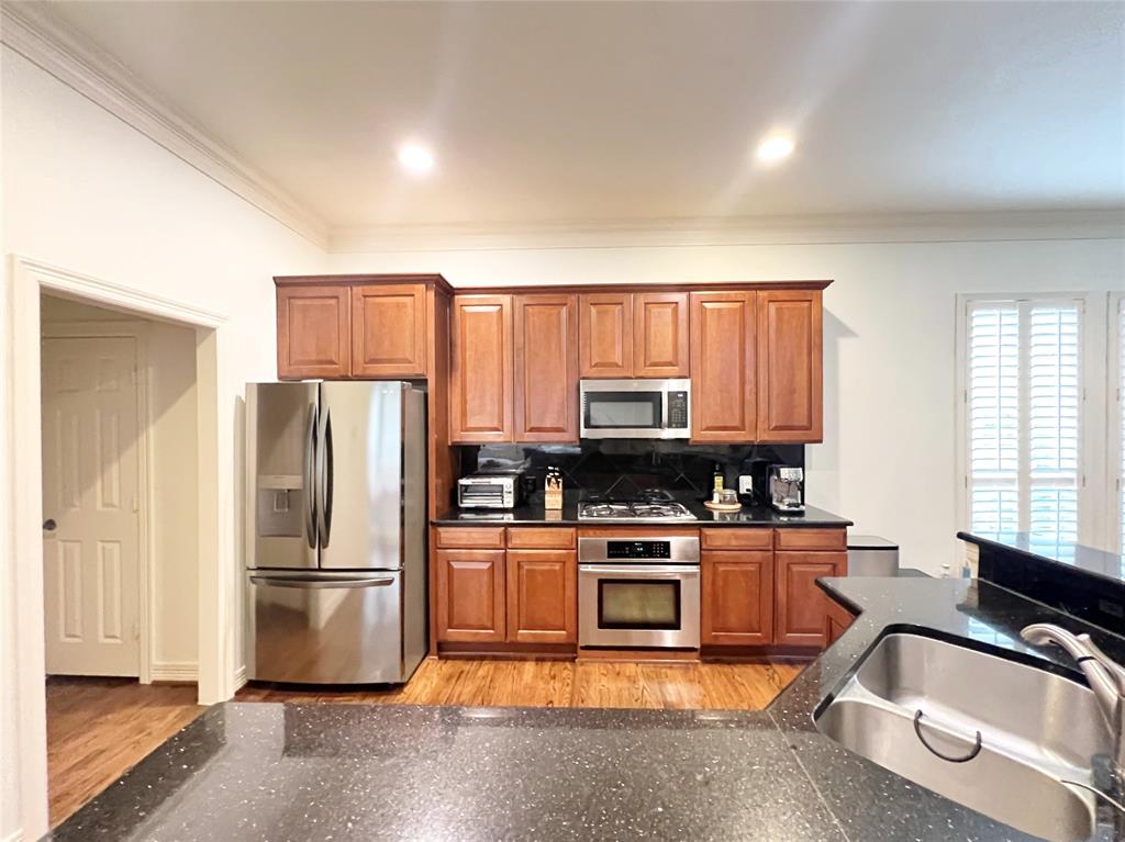 Holland Ave Add Sec 01 - Residential Lease