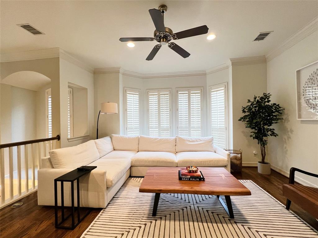 Holland Ave Add Sec 01 - Residential Lease