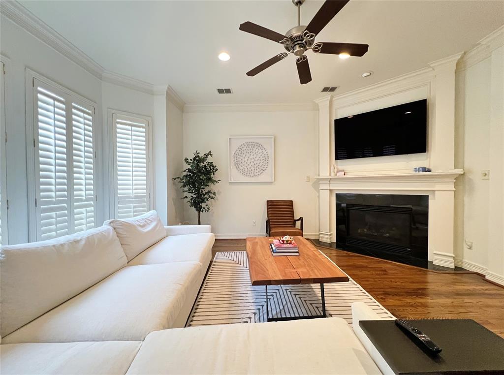 Holland Ave Add Sec 01 - Residential Lease